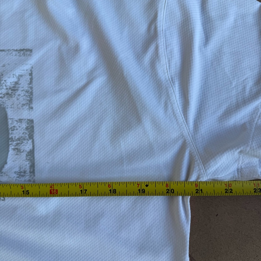 lululemon athletica White Crop Top - Picture 7 of 8